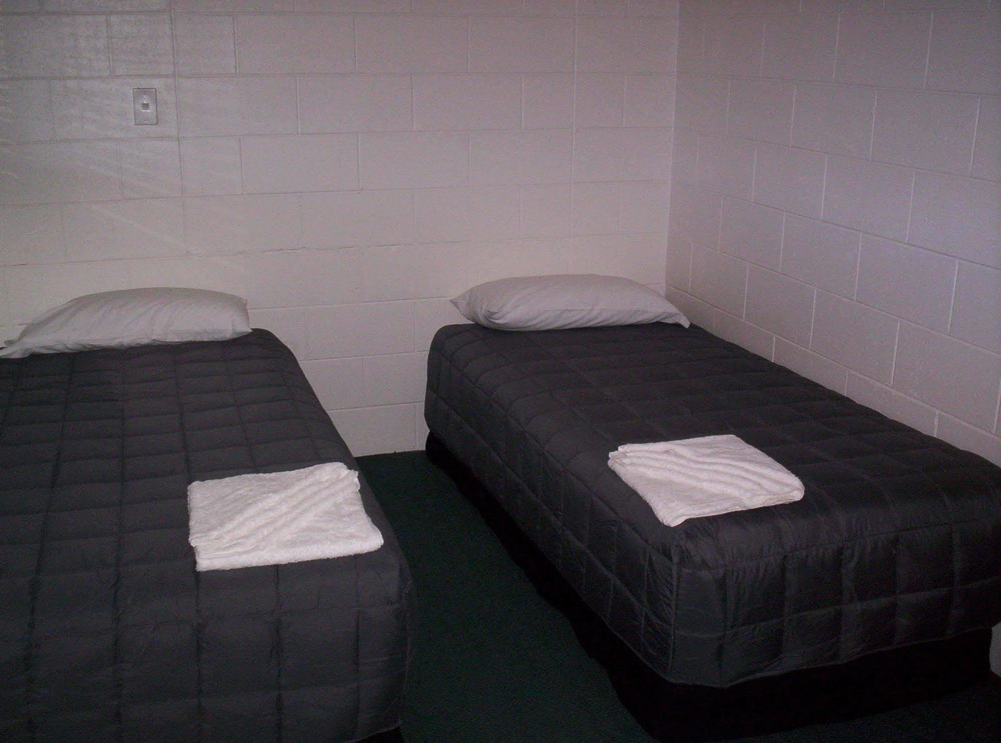 Broadway Motor Inn Palmerston North Buitenkant foto