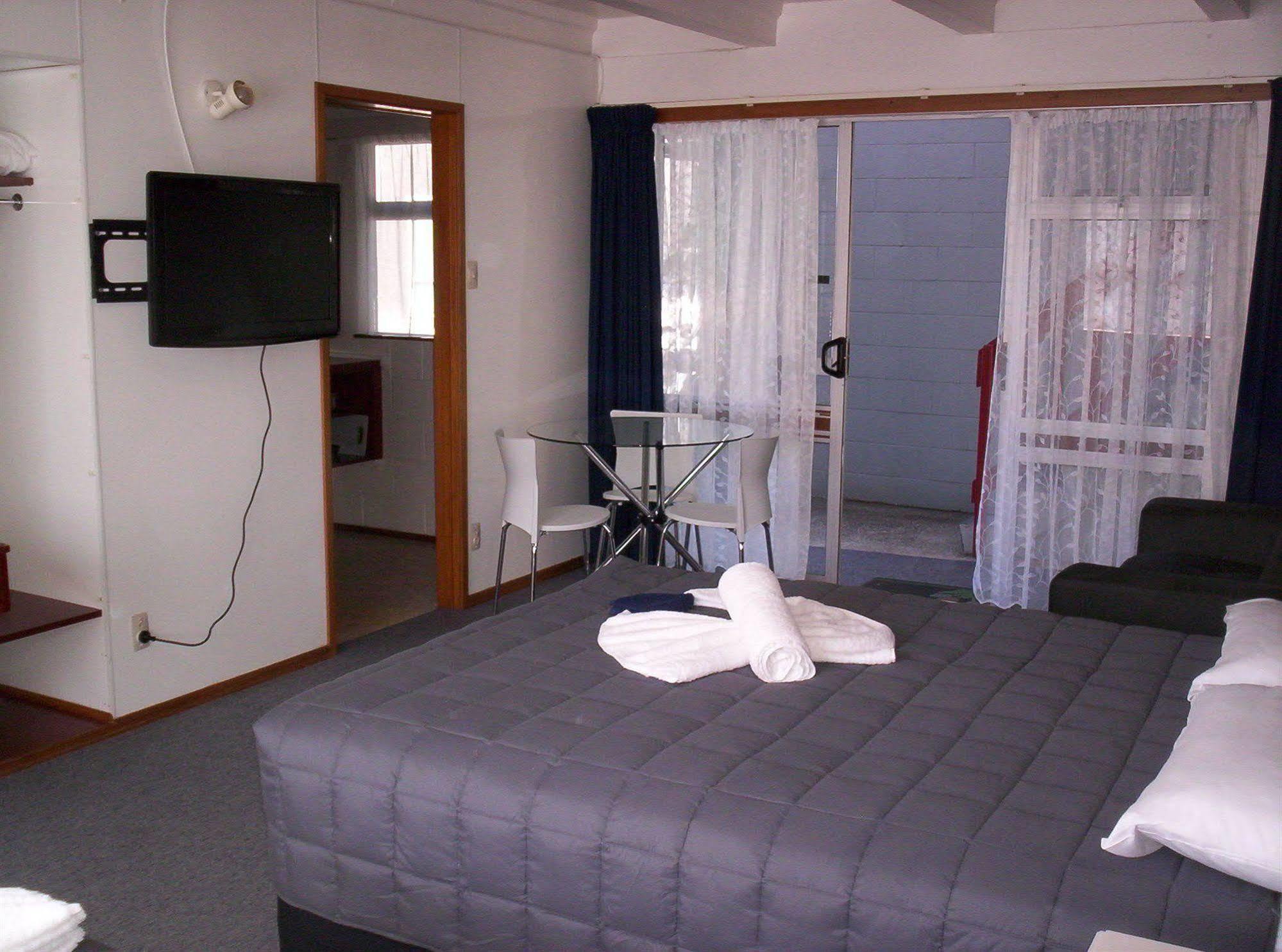 Broadway Motor Inn Palmerston North Buitenkant foto